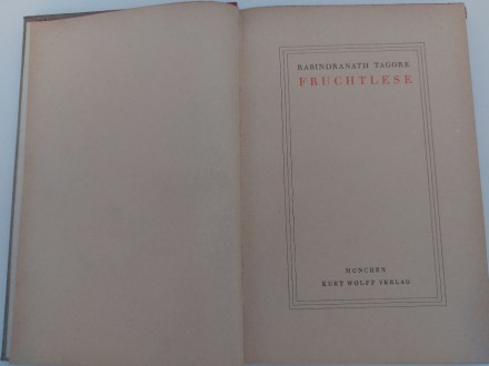 Antikvarna knjiga na francuskom