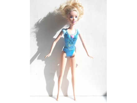 Barbie lutka u plavom Hasbro 2012.
