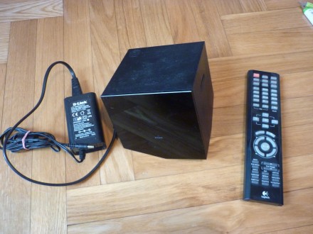 Bežični HD media player Boxee Box (D-Link DSM-380)