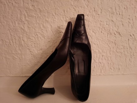 Crne kozne italijanse  cipele na malu stiklu br.41