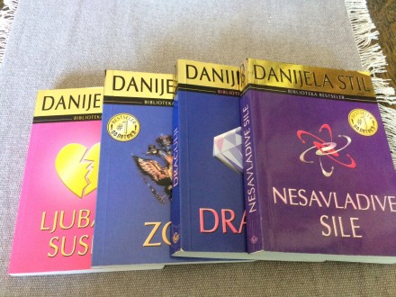 Danijela Stil lot 5 knjige