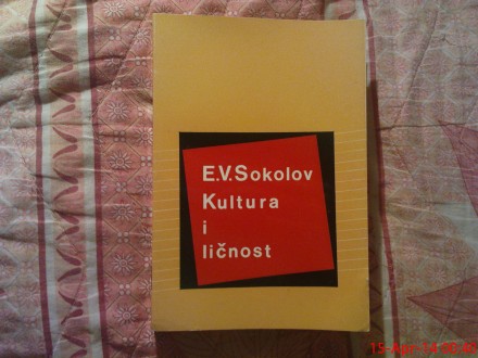 E. V. SOKOLOV --  KULTURA I LICNOST