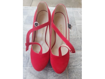 Elegantne crvene cipele sa platformom br. 38
