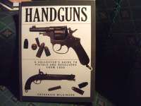 Handguns, revolveri, pištolji enciklopedija na englskom