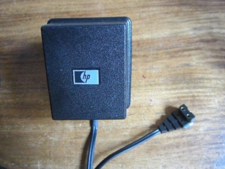 Hewlett-Packard strujni adapter/punjač 82024A