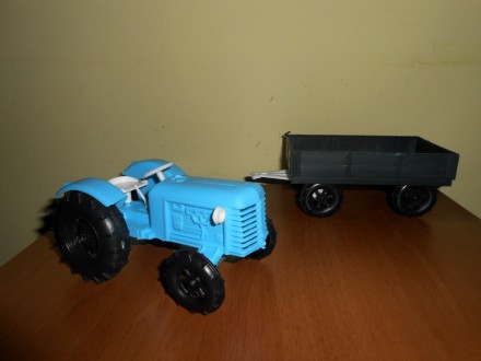 IMT Traktor plasticna igracka