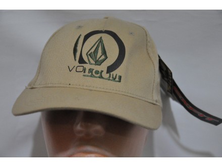 Kacket Volcom Fixture original u krem boji Flexfit