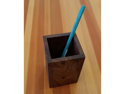 Kutija za olovke orah