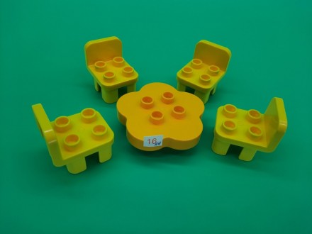 LEGO DUPLO četiri stolice i sto (K75-16H4)
