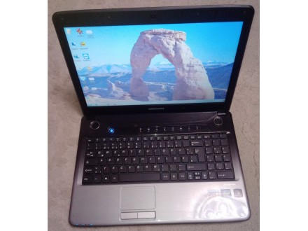 Laptop Medion e6222/i3-2310M/4gb ddr3/bat 3h