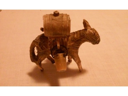 Magarac stara drvena figurica