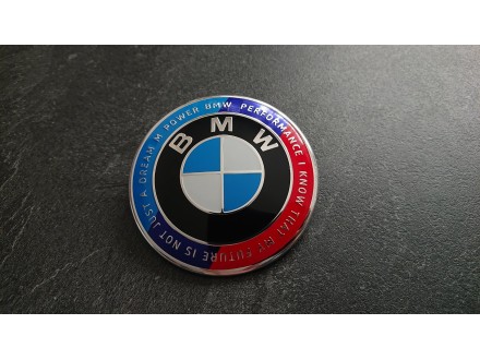 NOVO BMW znak 82mm 50 years M KITH F i 1 serija 2 rupe
