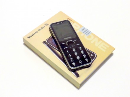 Nokia A1 mini crne boje.