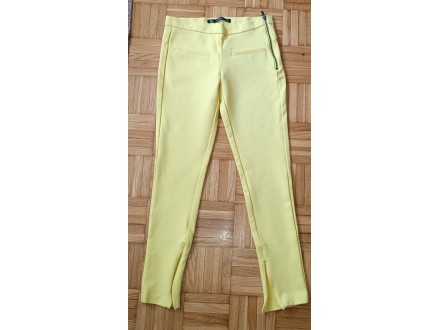 Pantalone žute Zara