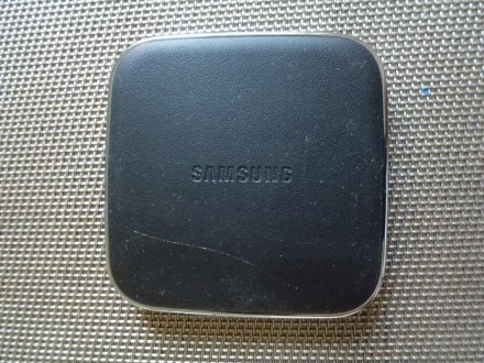 SAMSUNG EP-PG900IBE Wireless S Charger Pad