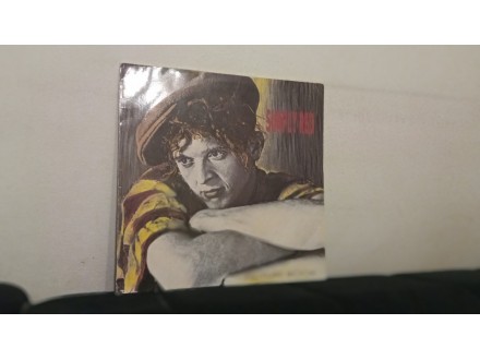 Simply Red – Picture Book