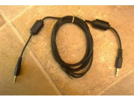 Stereo audio kabl 1,9 m sa bananicama od 3,5 mm