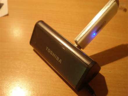 TOSHIBA  USB 4-Port Mini Hub