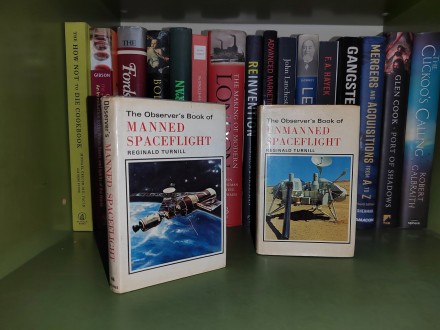 The observer`s book of manned spaceflight, dve knjige