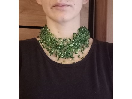 Zelena heklana ogrlica