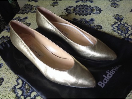 Zlatne kožne cipele `Madras`