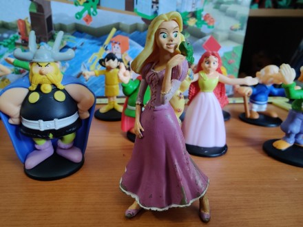 Zlatokosa BULLYLAND original Rapunzel Disney Tangled