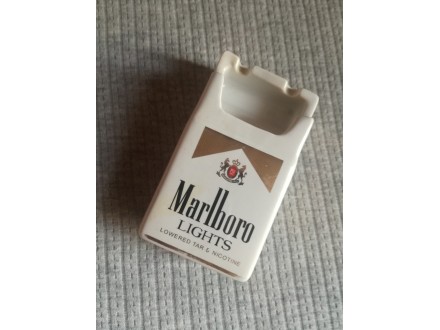 pepeljara MARLBORO LIGHTS u obliku kutije cigareta