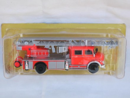 1:43 altaya mercedes L1519 metz fire engine