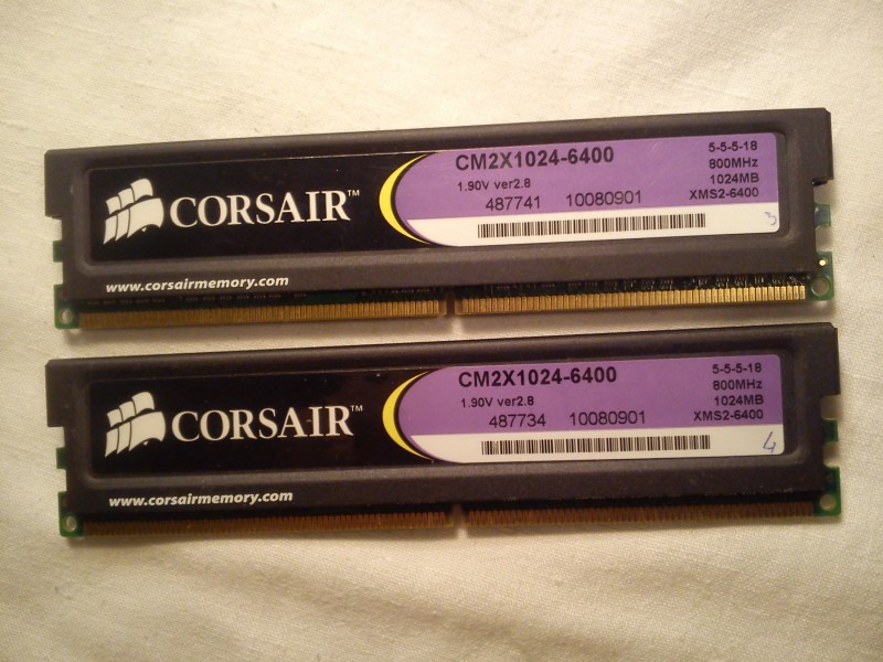 2Gb Corsair XMS, 800MHz, DDR2 br2. sa hladnjacima