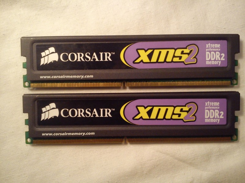 2Gb Corsair XMS, 800MHz, DDR2 br2. sa hladnjacima