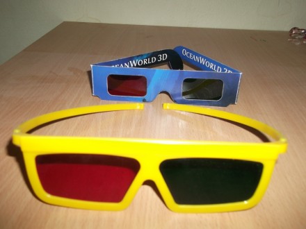3D naočare za gledanje filmova - 2 kom. - nekorišćene
