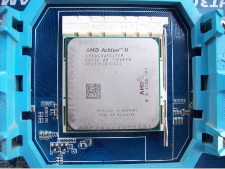 AMD Athlon II X4 640 (4 x 3 Ghz ) AM3