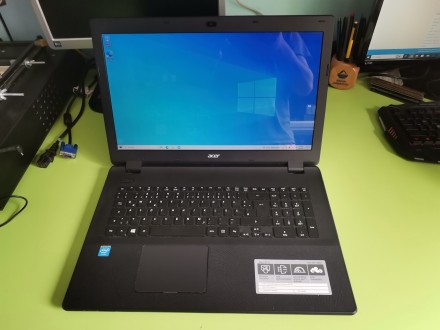 Acer aspire ES1-731 intel 17.3 led HD