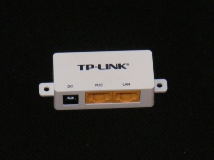 Adapter za prenos napona preko mrežnog kabla