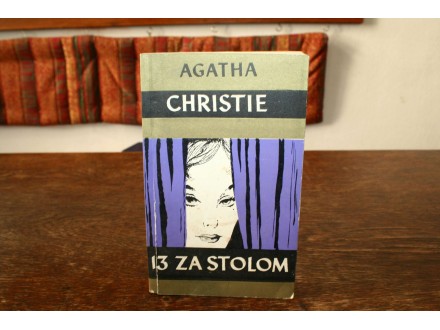 Agatha Cristie – 13 za stolom