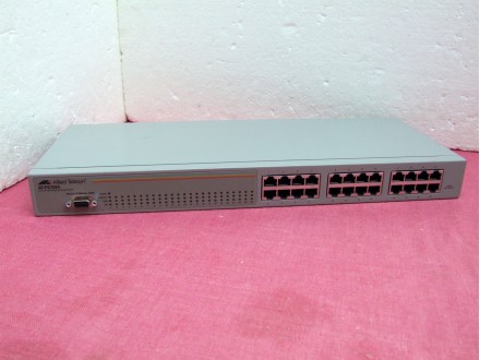 Allied Telesyn 24 Port Fast Ethernet Smart Switch +GARA