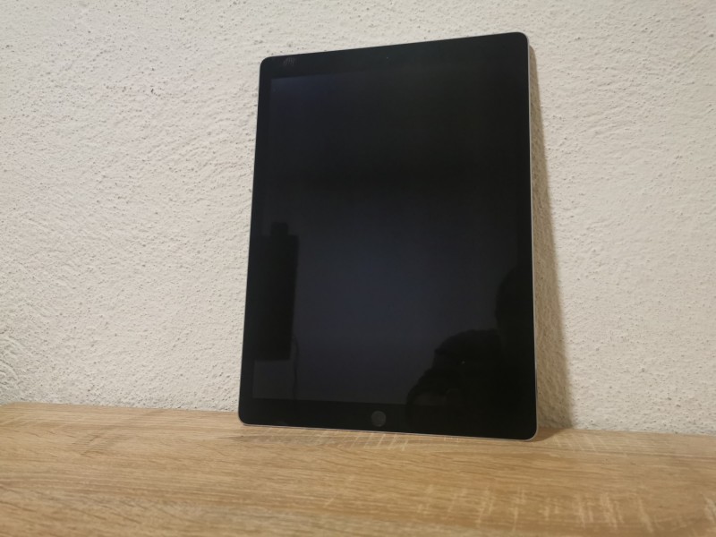 Apple Tablet iPad Pro WiFi A1584 2015 32GB Space Gray