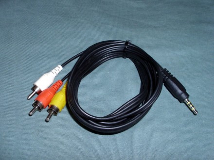 Audio-Video kabl AUX 3.5mm – 3 x činč 2m