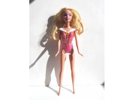 Barbie Mattel 2012 u roze odeci