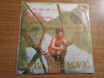 Beba Selimović - Mene Moja Majka Gleda Sa Čardaka