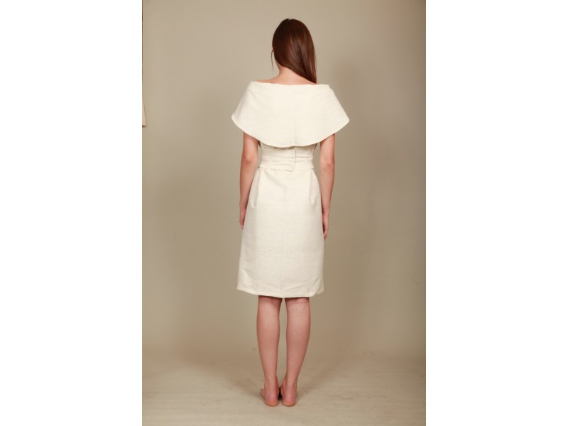 Bela haljina-mantil od sirove svile sa kaišem