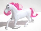 Beli konj sa roze grivom