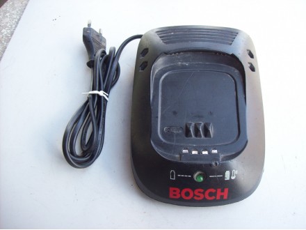 Bosch(2 607 225 27)10.8V - 21.6V Li ion punjač baterija