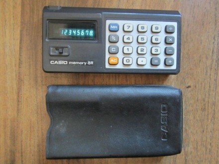 CASIO Memory 8R - stari kalkulator iz 1975.godine