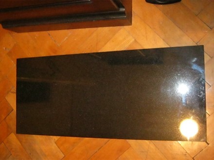 Crna mermerna ploča