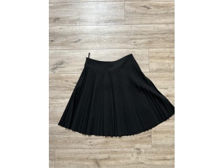 Crna plisirana suknja XL/L