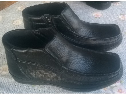 Crne poluduboke muške cipele ,,Safran`...broj 44