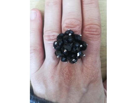 Crni prsten