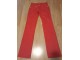 Crvene zenske pantalone slika 3