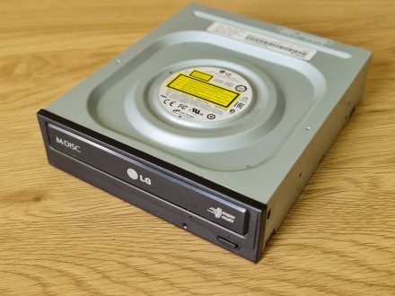 DVD CD LG Writer model GH24NSC0 M-disk